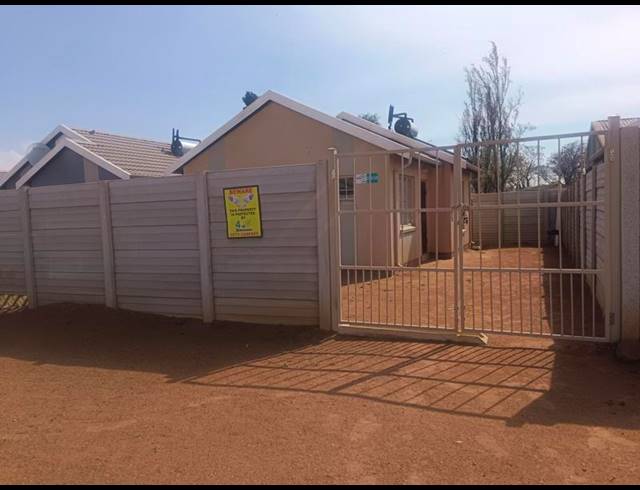 2 BEDROOM HOUSE FOR SALE IN SKY CITY